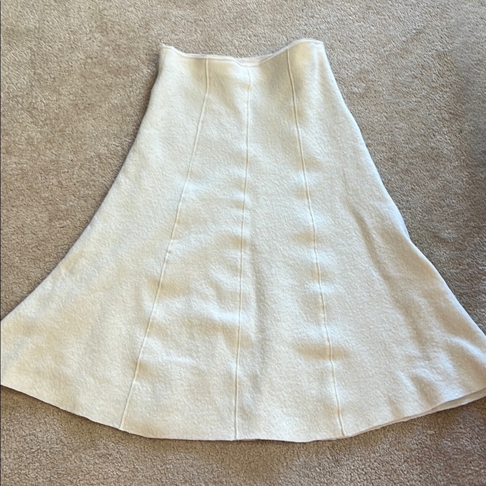 Zara Elegant Wool Cream A-Line Skirt. Size XL. NWT.